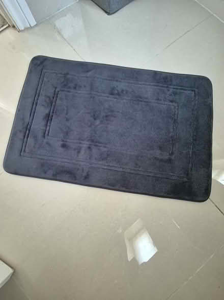Photo of free 43x66cm bath mat (Becontree RM8) #1
