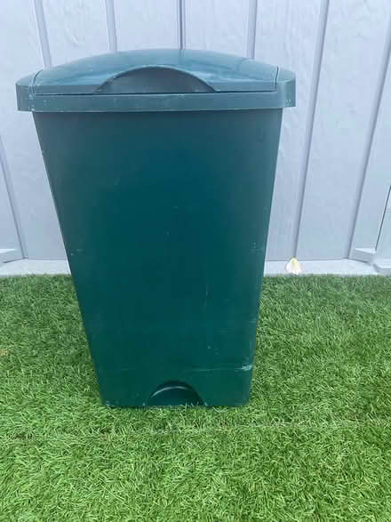 Photo of free Green swing bin (Galleywood CM2) #1