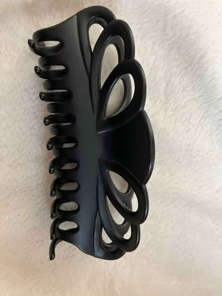 Photo of free Large Hair clip (SW8 Wandsworth Road) #1