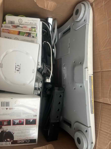 Photo of free Old style Nintendo wii (Barking IG11) #1