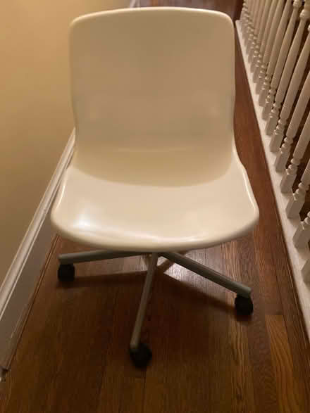 Photo of free Desk chair (Town of Kensington) #1