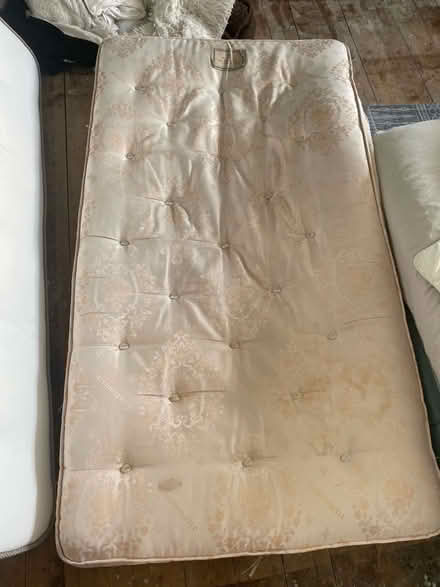Photo of free Single mattress (SE6) #2