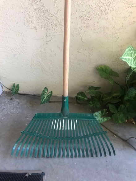 Photo of free Metal Rake (CV: Redwood & Seven Hills area) #1