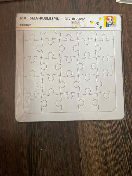 Photo of free DIY jigsaw (Aldershot, GU12) #1