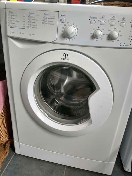 Photo of free Washing machine (working) (Ludlow SY8) #1