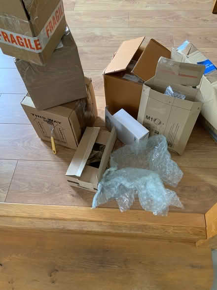 Photo of free Small boxes & packaging (MK44) #1