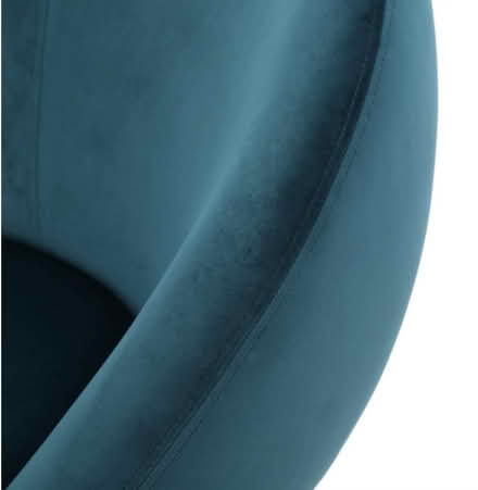 Photo of free Teal velvet swivel chair (Jersey City (Paulus Hook)) #3