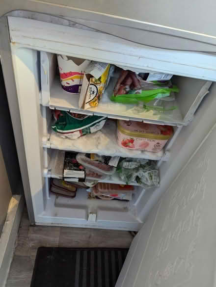 Photo of free Hotpoint fridge freezer working (Southwark) #2