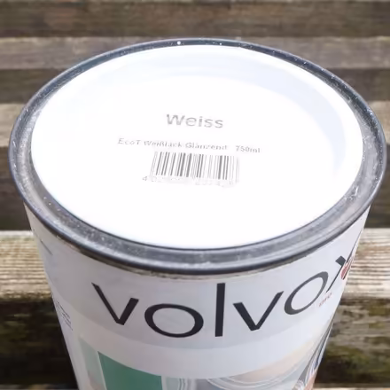 Photo of free White, gloss paint. Volvox brand. (Levenshulme M12) #4