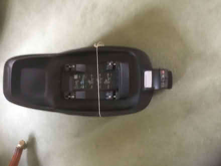 Photo of free Maxi Cosy car seat and base (Panshanger AL7) #2