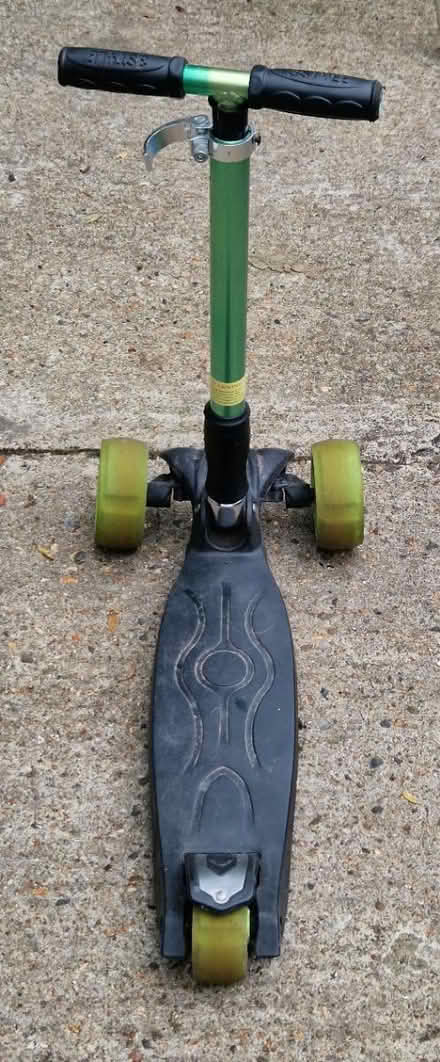 Photo of free 3Syle RG3 Scooter For Spares/Repair (Sunbury-on-Thames TW16) #3
