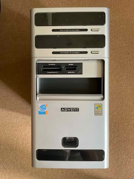 Photo of free Old desktop computers - one working (Orpington, BR6) #4