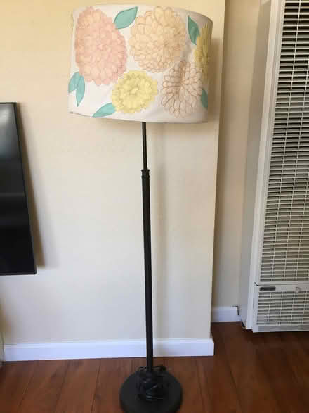 Photo of free working floral design lamp (oakland) #1