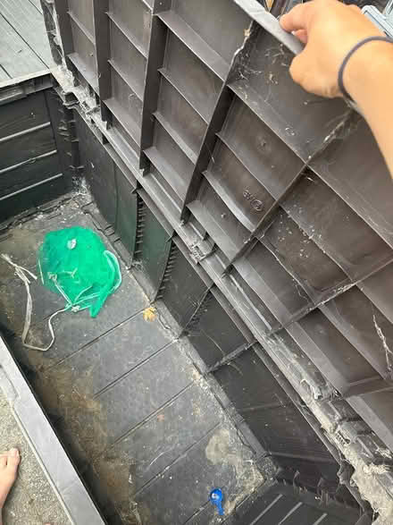 Photo of free Slightly damaged plastic garden box (Cb13PF) #3