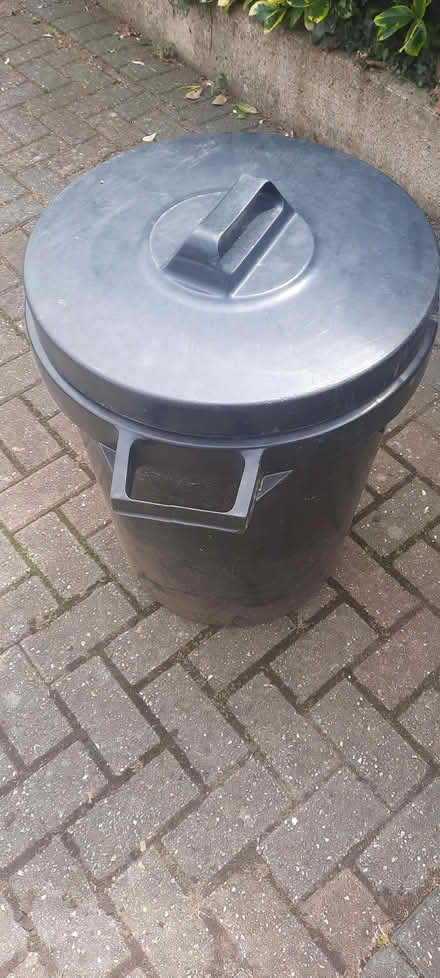 Photo of free Plastic dustbin (Hucclecote GL3) #1