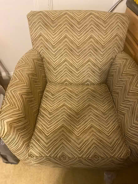 Photo of free Chair in great condition (01887) #1