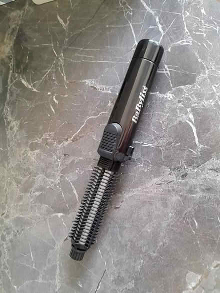 Photo of free Babyliss cordless gas tong (Bare LA4) #2