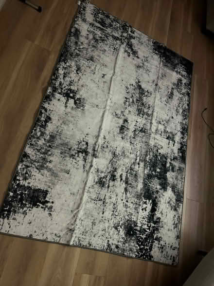 Photo of free Rug (HP15 Holmer Green) #1
