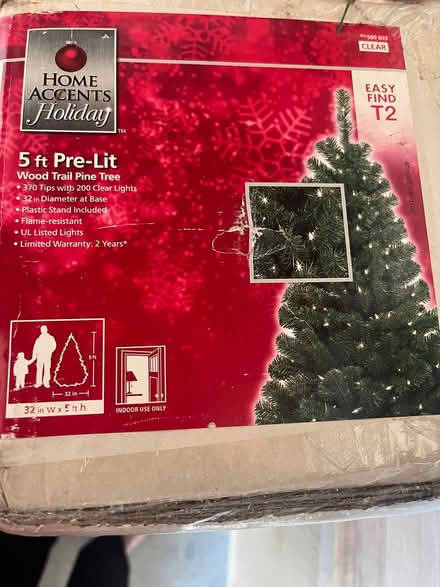 Photo of free Pre Lit Artificial Tree (Long Beach-Bixby Knolls Area) #1