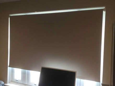 Photo of free Beige roller blind - 170cm wide (Esher KT10) #1