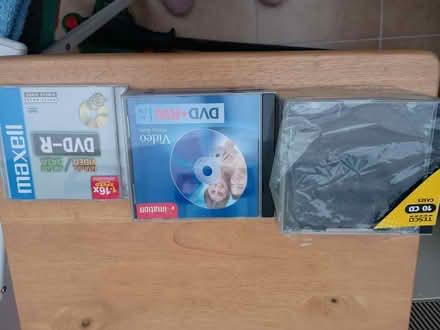 Photo of free CD cases and DVD RW (Clayton Green PR5) #1