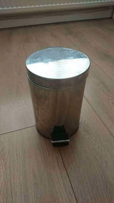 Photo of free Metallic pedal bin (New Barnet EN5) #1