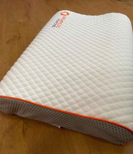 Photo of free Pillow (CR2) #2