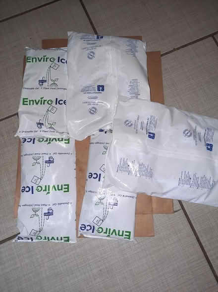 Photo of free Ice packs and box (Oak Cliff) #1