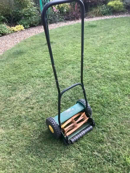Photo of free Push lawnmower (Kennington OX1) #1