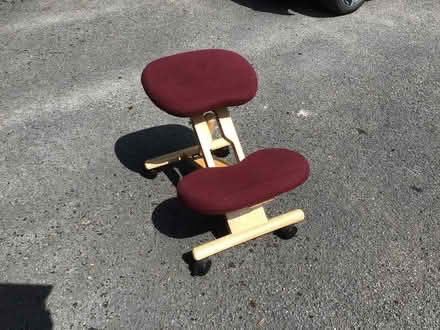 Photo of free Kneeling chair (Stanley DE7) #1