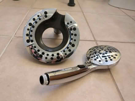 Photo of free Nearly New Delta Combo Showerhead (Pawtucketville / Lowell) #1