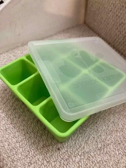 Photo of free Baby weaning pot (Didcot, Ladygrove) #1