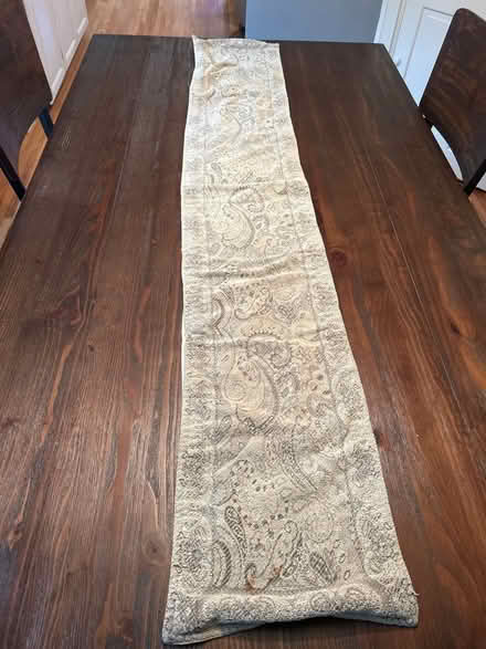 Photo of free Table runner (5 Summer St Pl Arlington) #1
