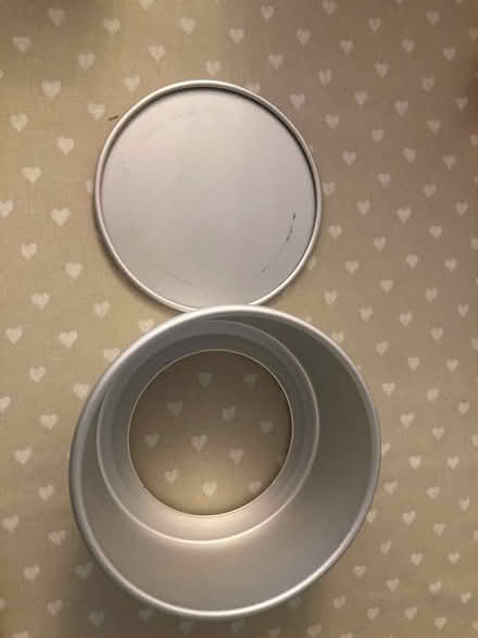 Photo of free 7 inch cake tin (SW19) #1