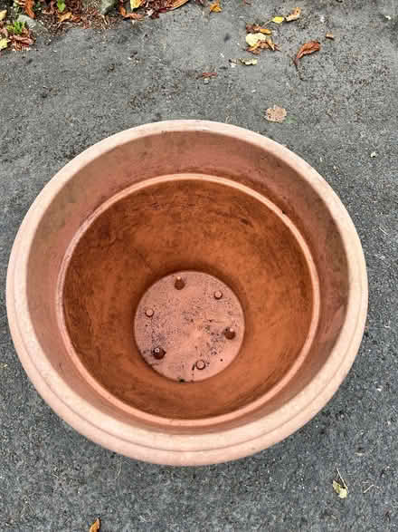 Photo of free Large 50cm plastic planter (Caton LA2) #2
