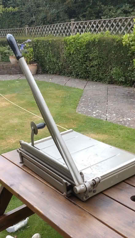 Photo of free Paper and card cutter ('guillotine') (Lamborough Hill OX1) #1