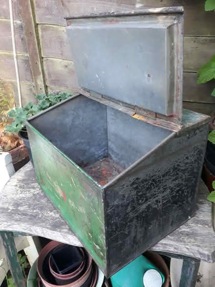 Photo of free Vintage Tin Box (Thornhill FK8) #2