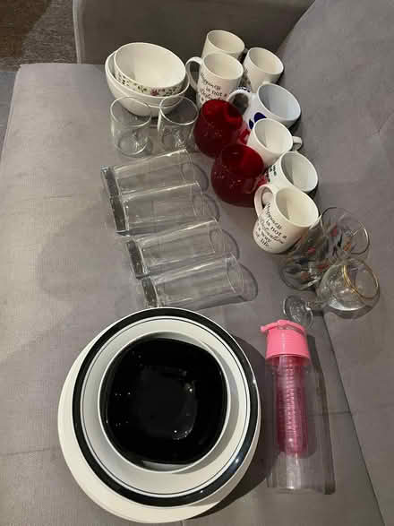 Photo of free Cups and plates (IG3) #4