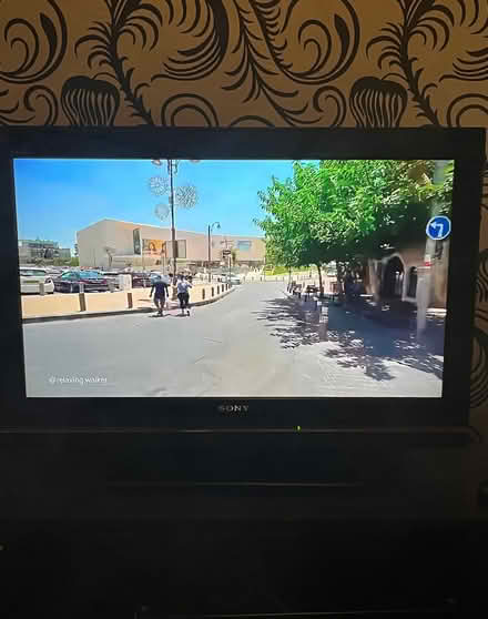 Photo of free 32” Sony Bravia TV (Mill Hill BB2) #1