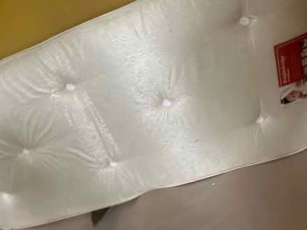 Photo of free Single divan bed base (Nw10 Harlesden) #2