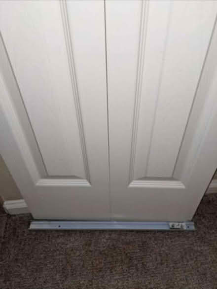 Photo of free White bi-fold door (Englewood) #4