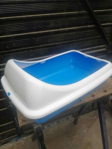 Photo of free Litter tray (Southend SS2 near The Bell pub) #1