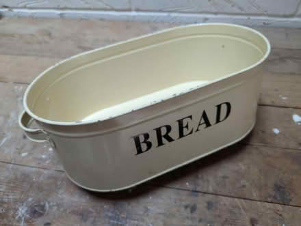 Photo of free Enamelled bread bin (Stourbridge DY8) #1