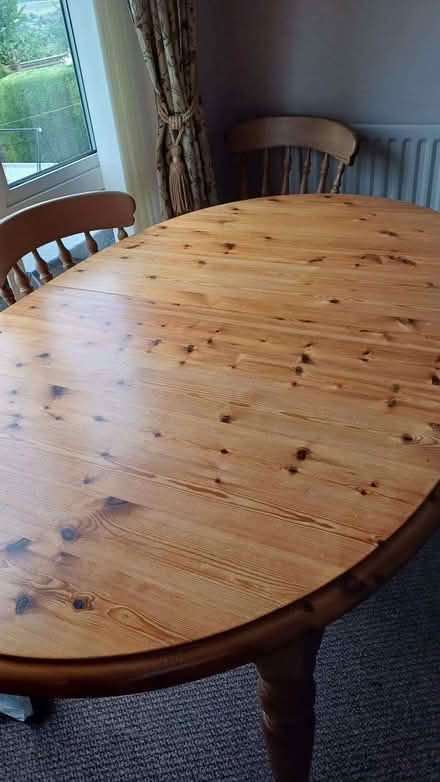 Photo of free Pine extendable dining table with 6 chairs (Gedling NG4) #3