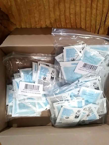 Photo of free Cleansing wipes, 4 bags (Barford CV35) #1