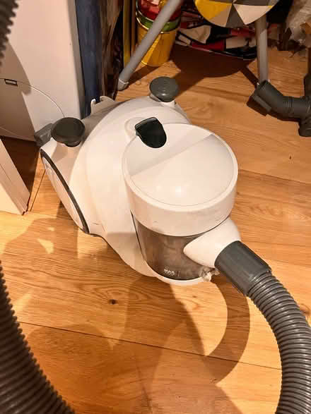 Photo of free Vacuum cleaner (Bow E3) #1