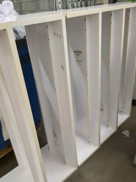 Photo of free White Laminate Risers, Retail (Old Navy Gambrills) #2