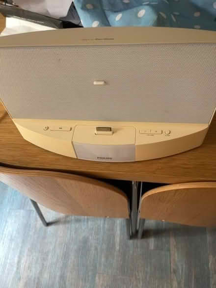 Photo of free Phillips iPhone/ iPod holder (Kenilworth CV8) #1