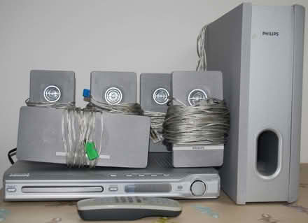 Photo of free Philips DVD/SACD Home Theatre Surround Sound System (Gamblesby CA10) #1