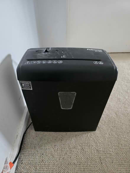 Photo of free Crosscut paper shredder (Telford) #1